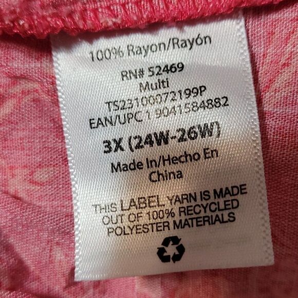 Women's Plus Size Puff Sleeve Square Neck Babydoll Top‎ in ditzy cherry vanilla - Picture 9 of 10